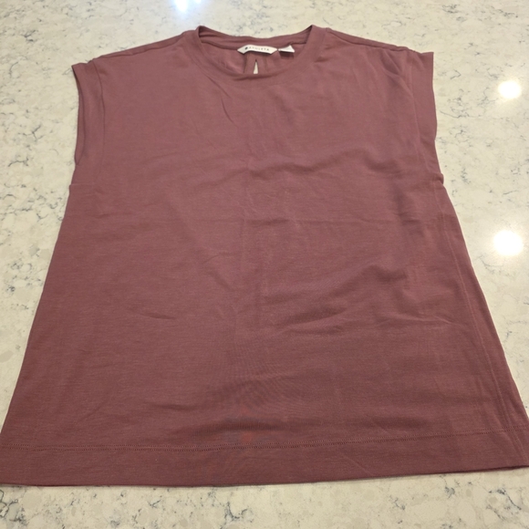 Athleta Studio Practice Muscle Tee Cap Sleeve Back Vent Size Small - Picture 4 of 13